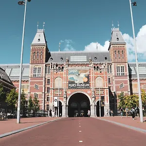 Aadam Wilhelmina 3*, Amsterdam Hollanda